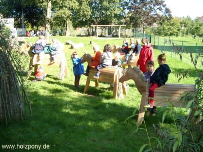 Indianerspiel im Kindergarten